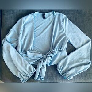 NWOT - Windsor brand - Crop Top With Tie in Front - Size Small